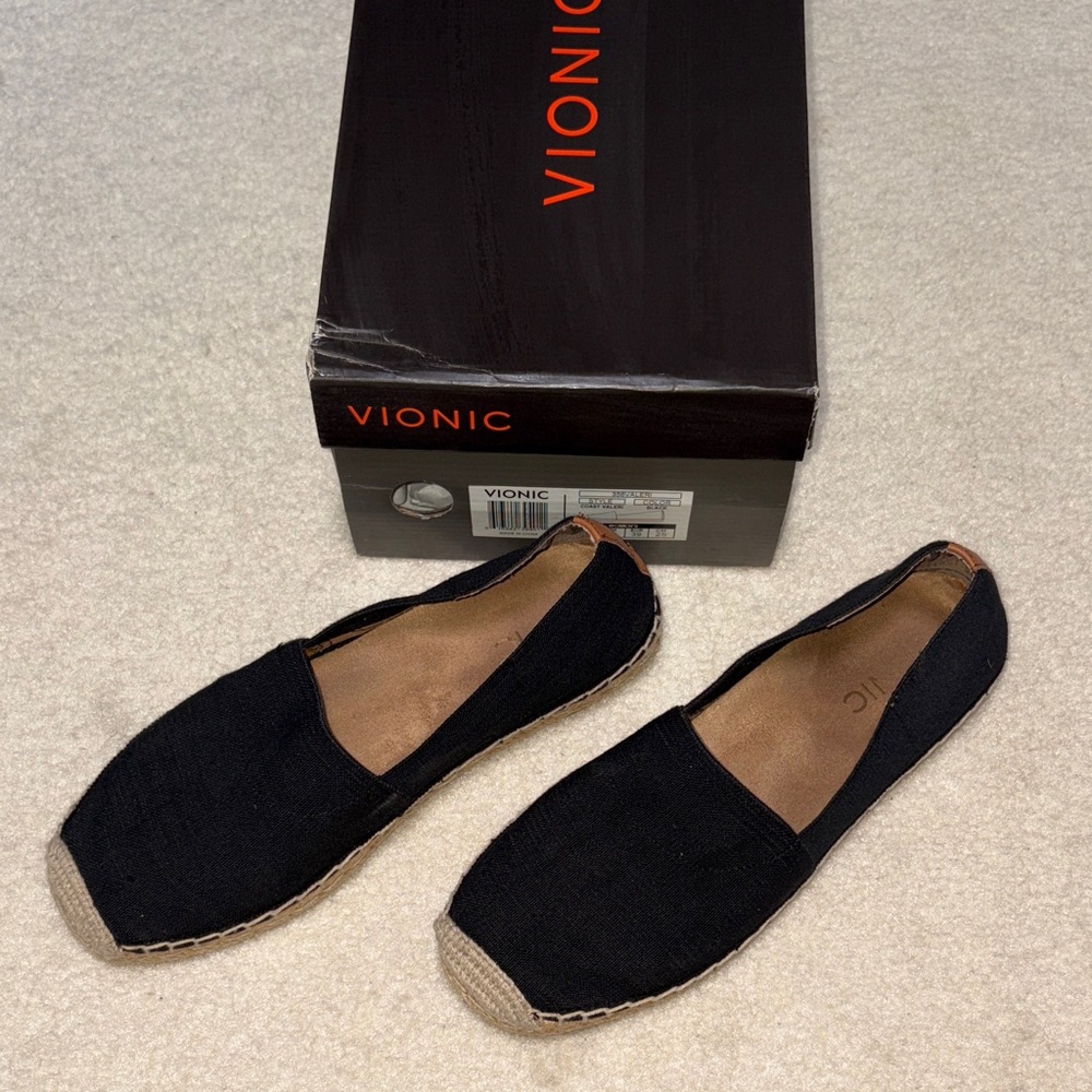 Vionic Black and Tan Espadrille Shoes Size 8